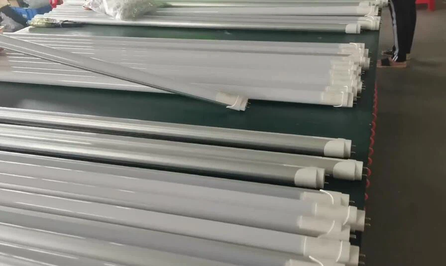 T8 led tube with motion sensor